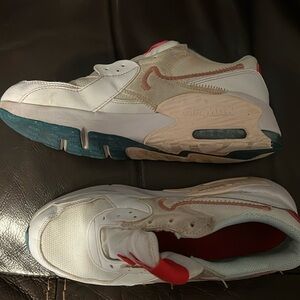 Nike Air Max Girls 5y or women 6.5